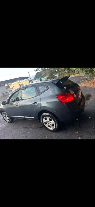 2013 Nissan Rogue - Image 6 of 10