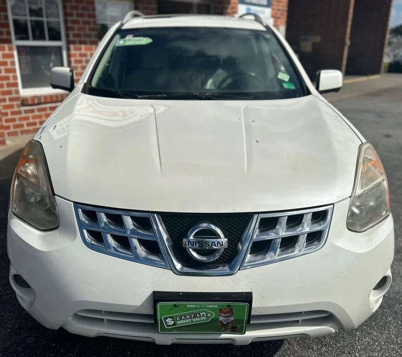 2013 Nissan Rogue - Image 2 of 19