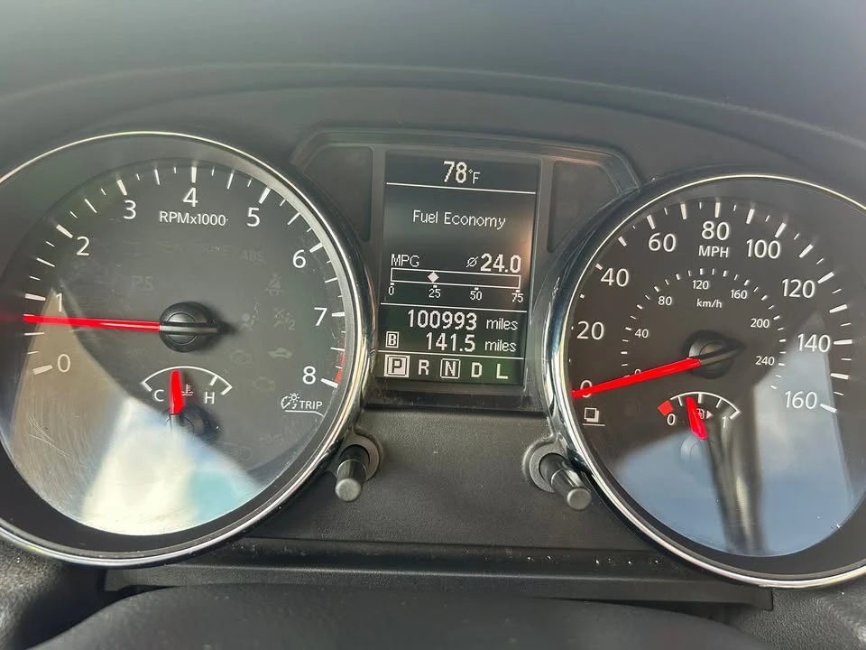 2013 Nissan Rogue - Image 11 of 19