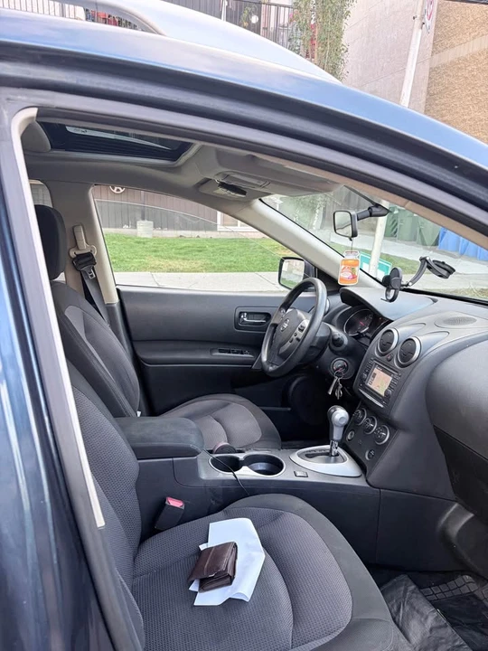 2013 Nissan Rogue - Image 3 of 7