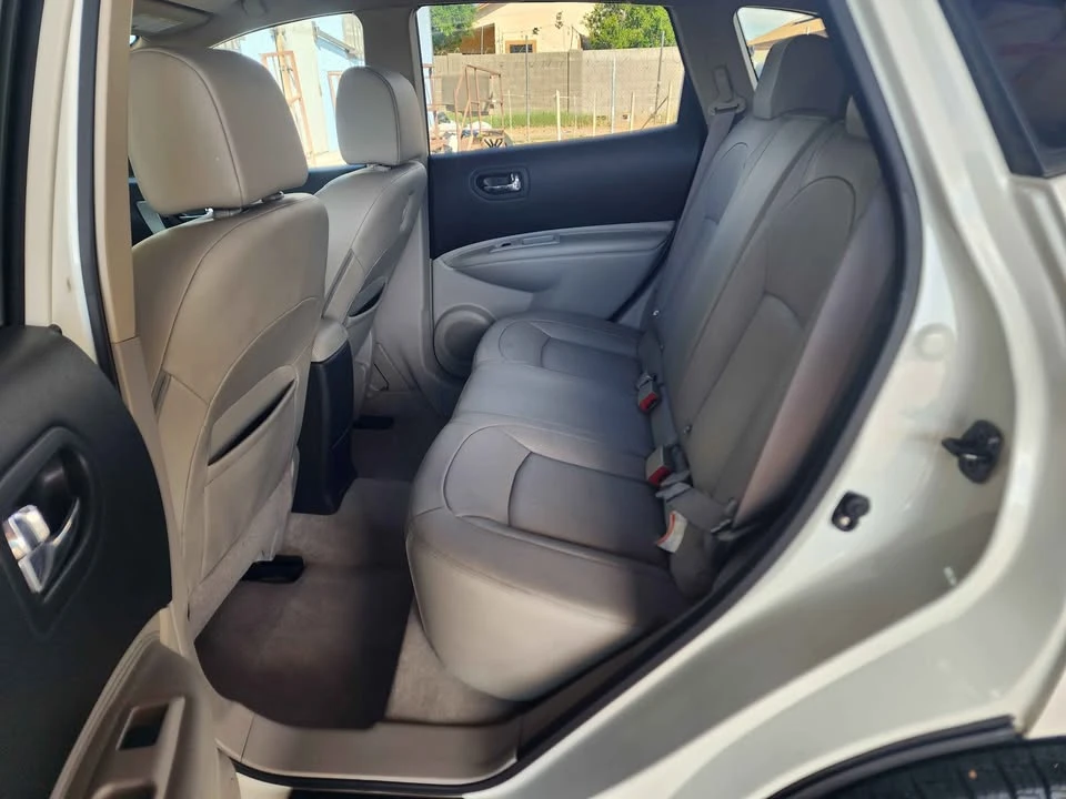 2013 Nissan Rogue - Image 7 of 8