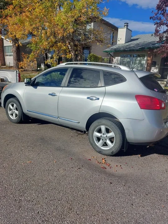 2013 Nissan Rogue - Image 4 of 4