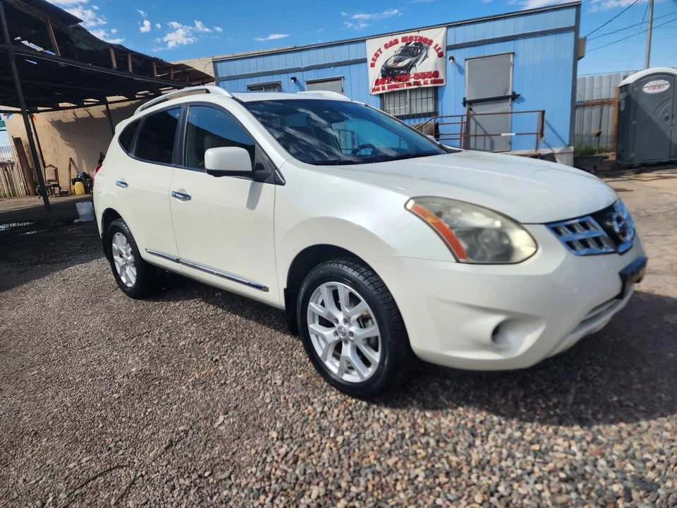 2013 Nissan Rogue - Image 2 of 8