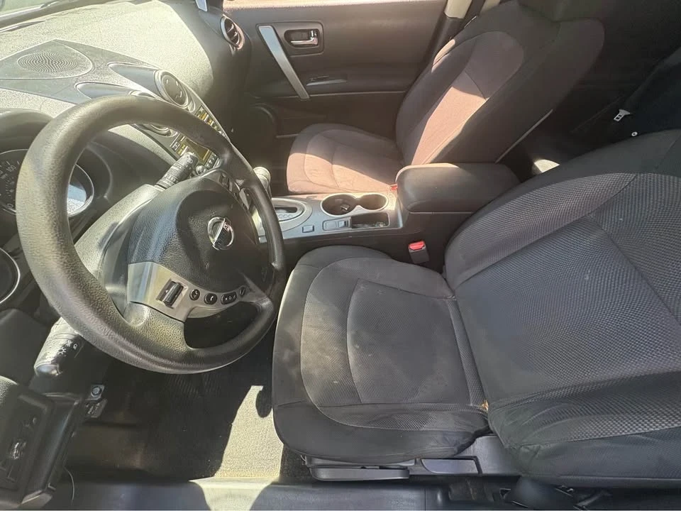 2013 Nissan Rogue - Image 6 of 9
