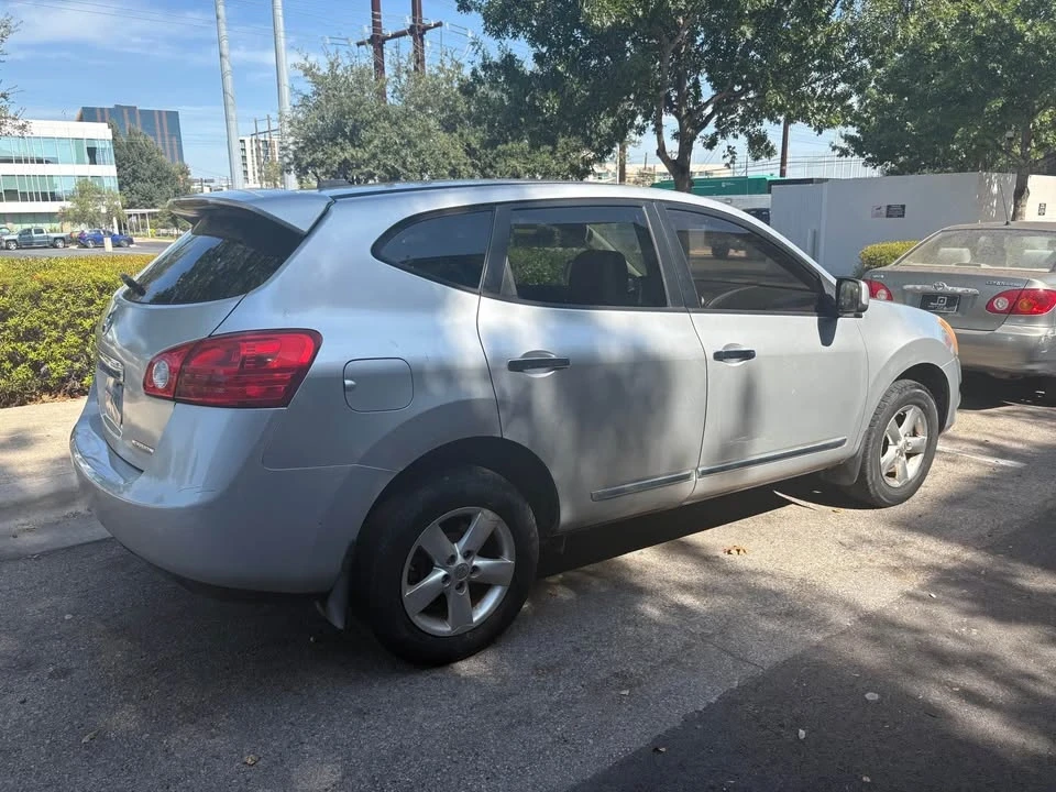 2013 Nissan Rogue - Image 3 of 9