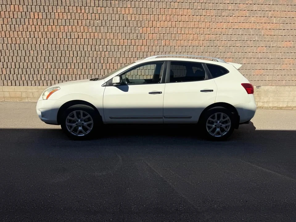 2013 Nissan Rogue - Image 3 of 19