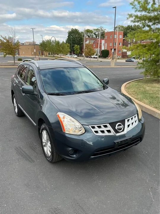 2013 Nissan Rogue - Image 2 of 19