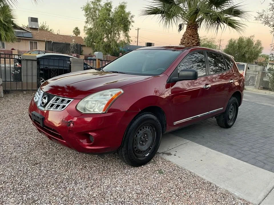 2013 Nissan Rogue - Image 2 of 10