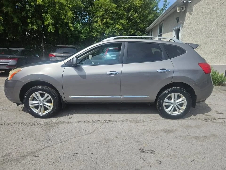 2013 Nissan Rogue - Image 2 of 19