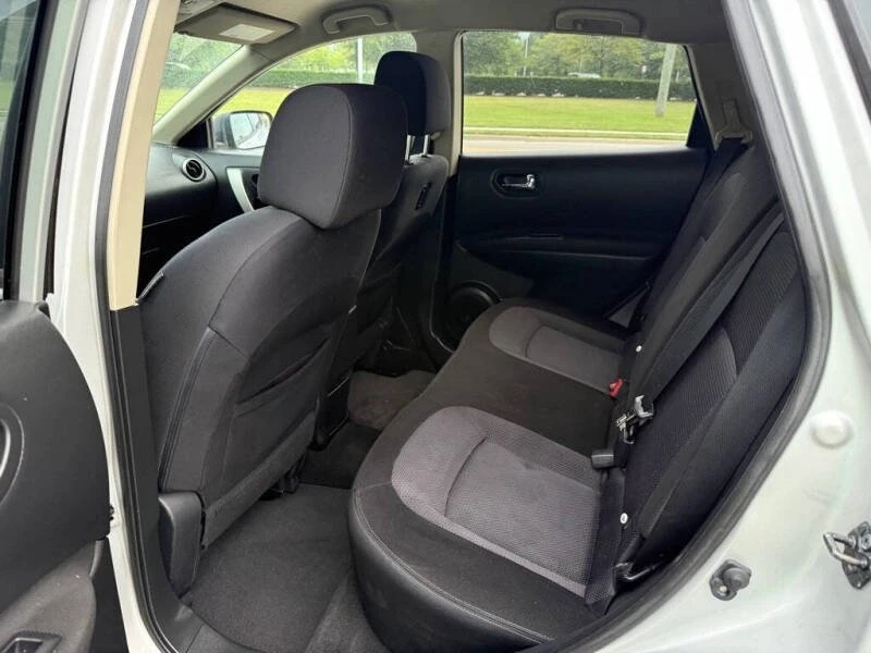 2013 Nissan Rogue - Image 16 of 19