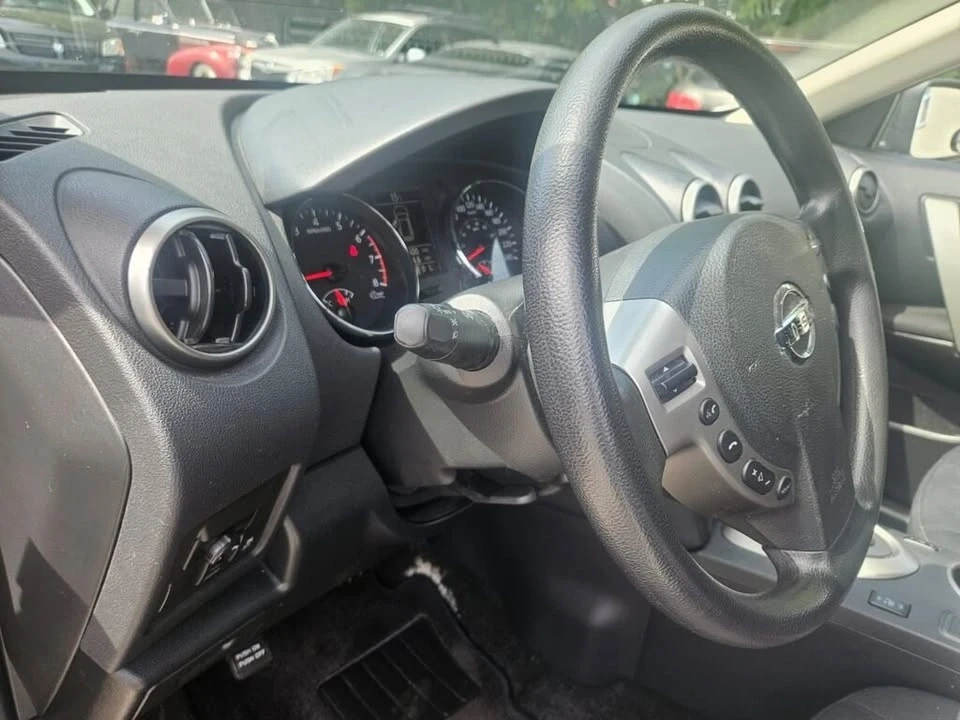 2013 Nissan Rogue - Image 10 of 19