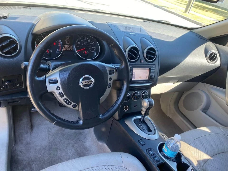 2013 Nissan Rogue - Image 8 of 10