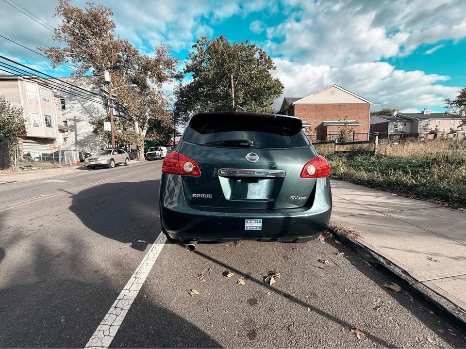 2013 Nissan Rogue - Image 2 of 13