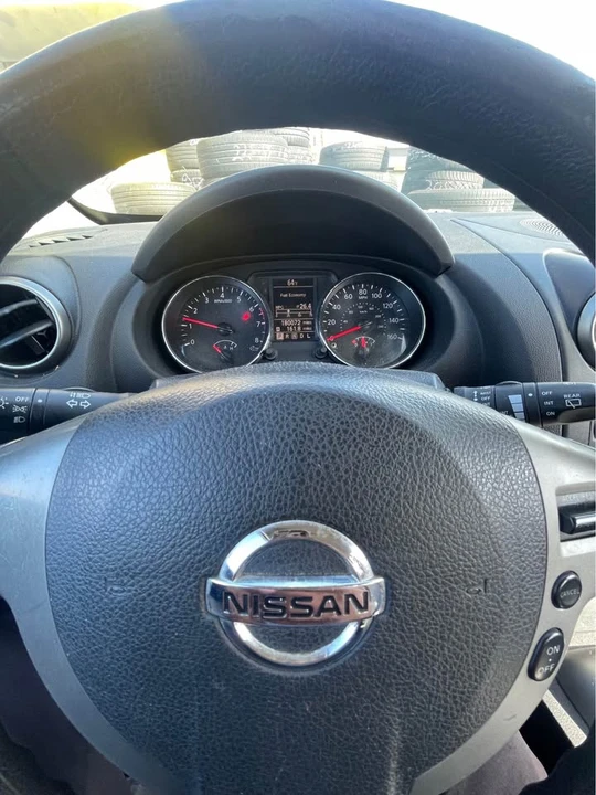 2013 Nissan Rogue - Image 2 of 8