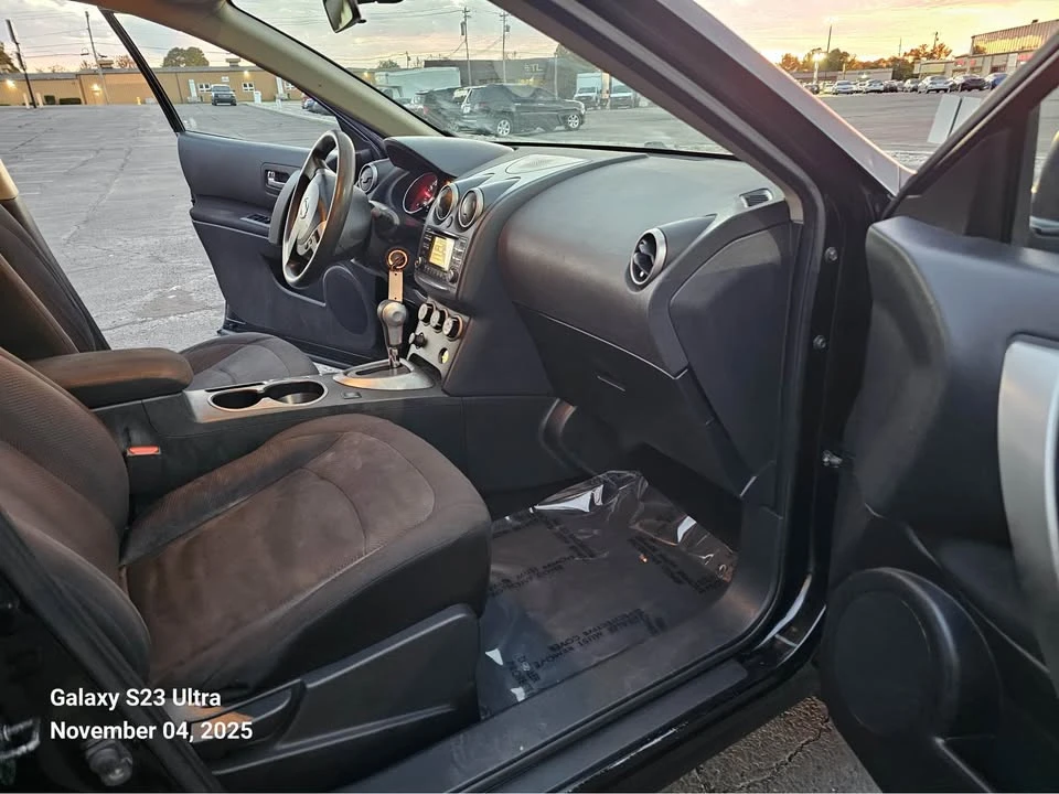 2013 Nissan Rogue - Image 10 of 13