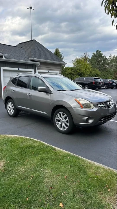 2013 Nissan Rogue - Image 2 of 6