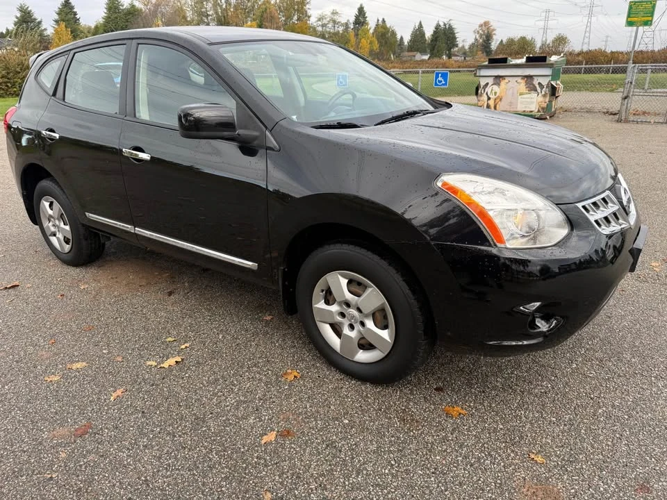 2013 Nissan Rogue - Image 2 of 9