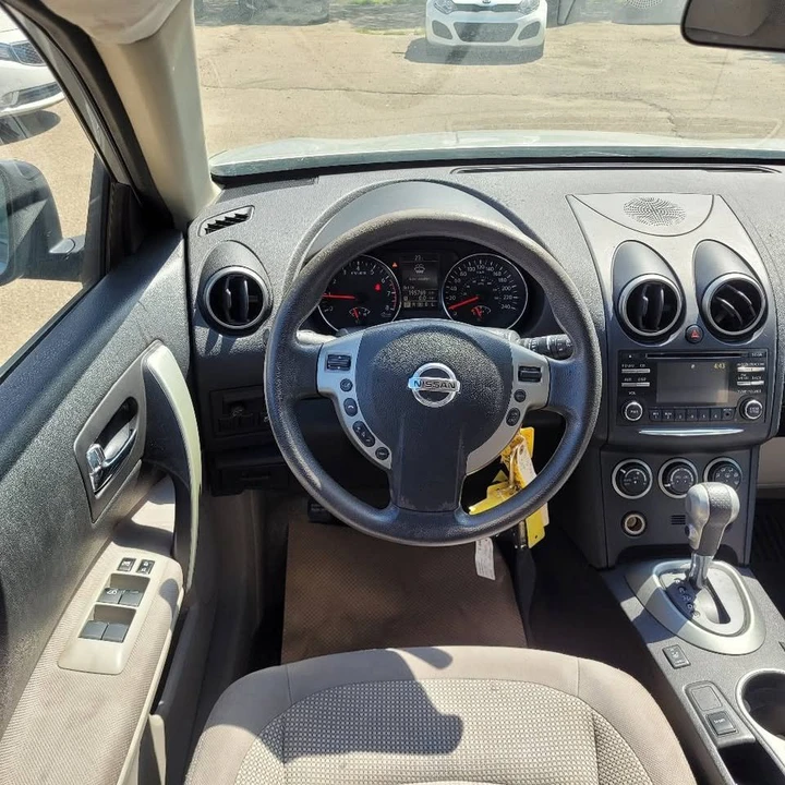 2013 Nissan Rogue - Image 4 of 13