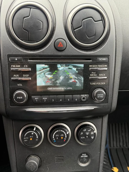 2013 Nissan Rogue - Image 11 of 15