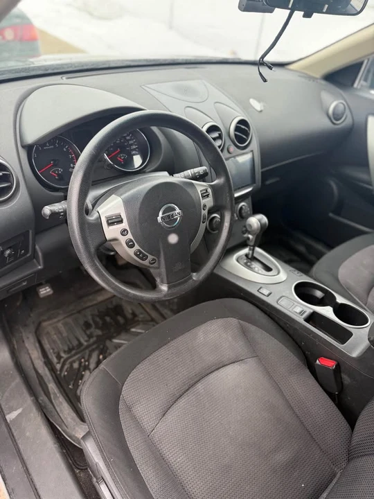 2013 Nissan Rogue - Image 4 of 8