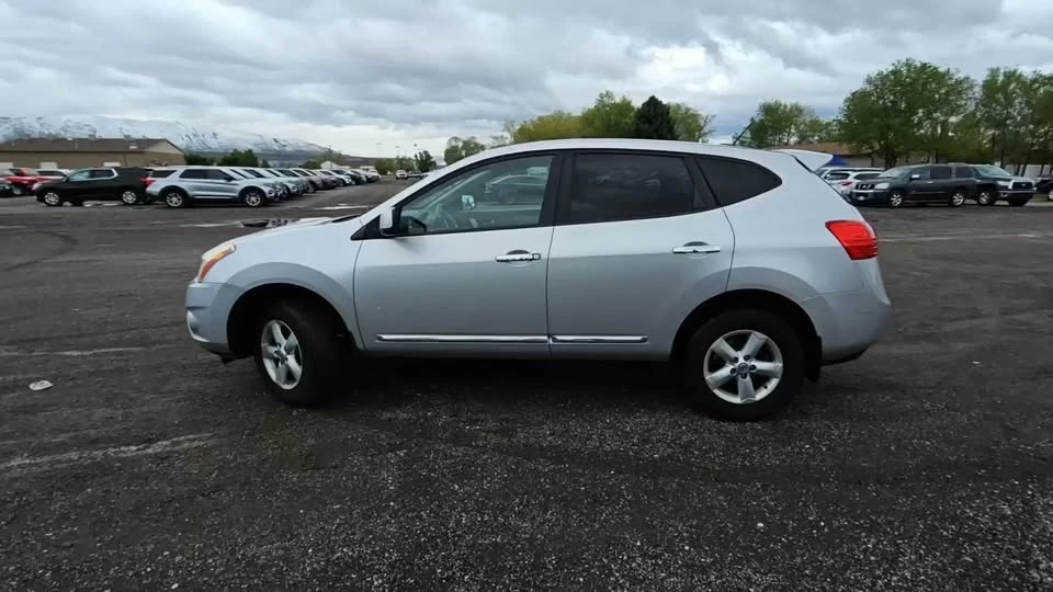 2013 Nissan Rogue - Image 2 of 4