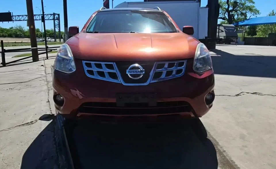 2013 Nissan Rogue - Image 6 of 6