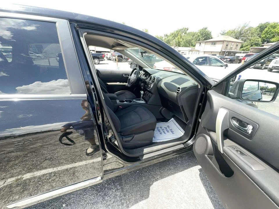 2013 Nissan Rogue - Image 3 of 8
