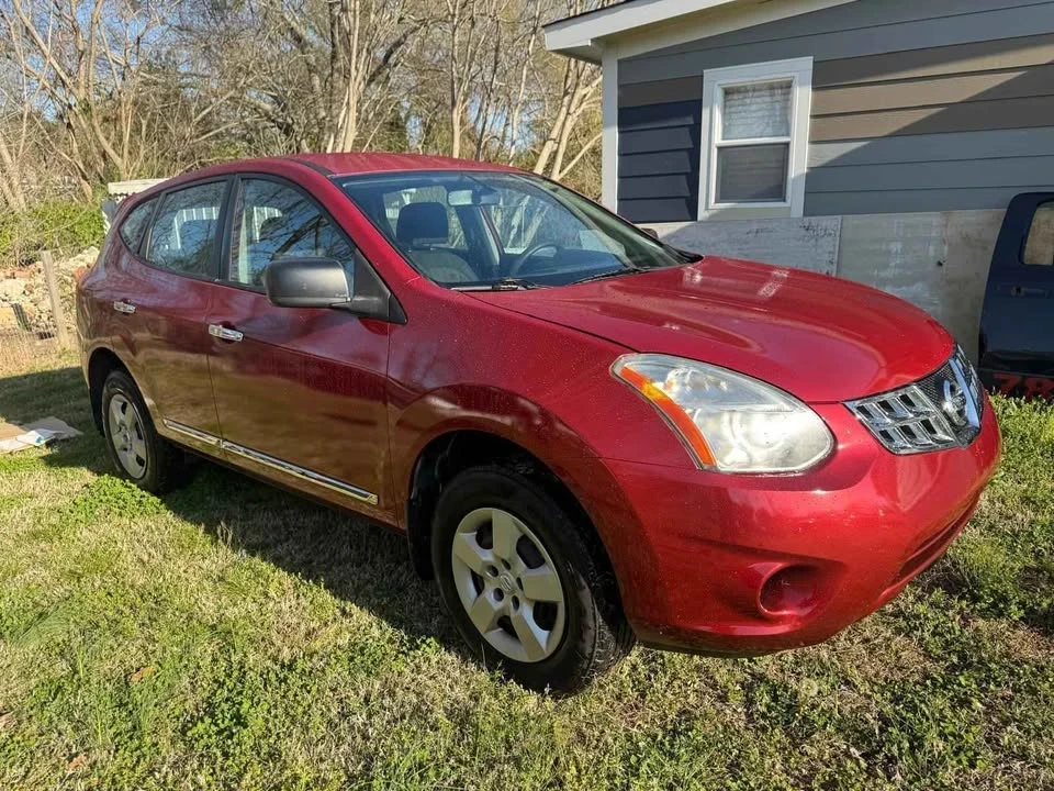 2013 Nissan Rogue - Image 2 of 7