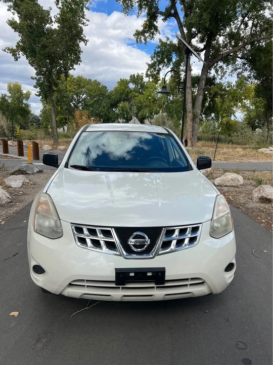 2013 Nissan Rogue - Image 2 of 7