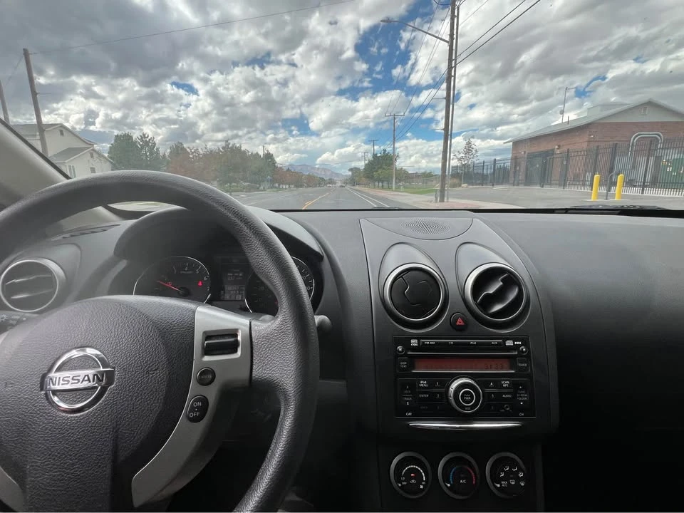 2013 Nissan Rogue - Image 8 of 8