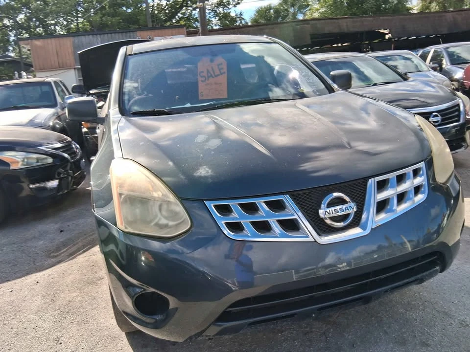 2013 Nissan Rogue - Image 3 of 10