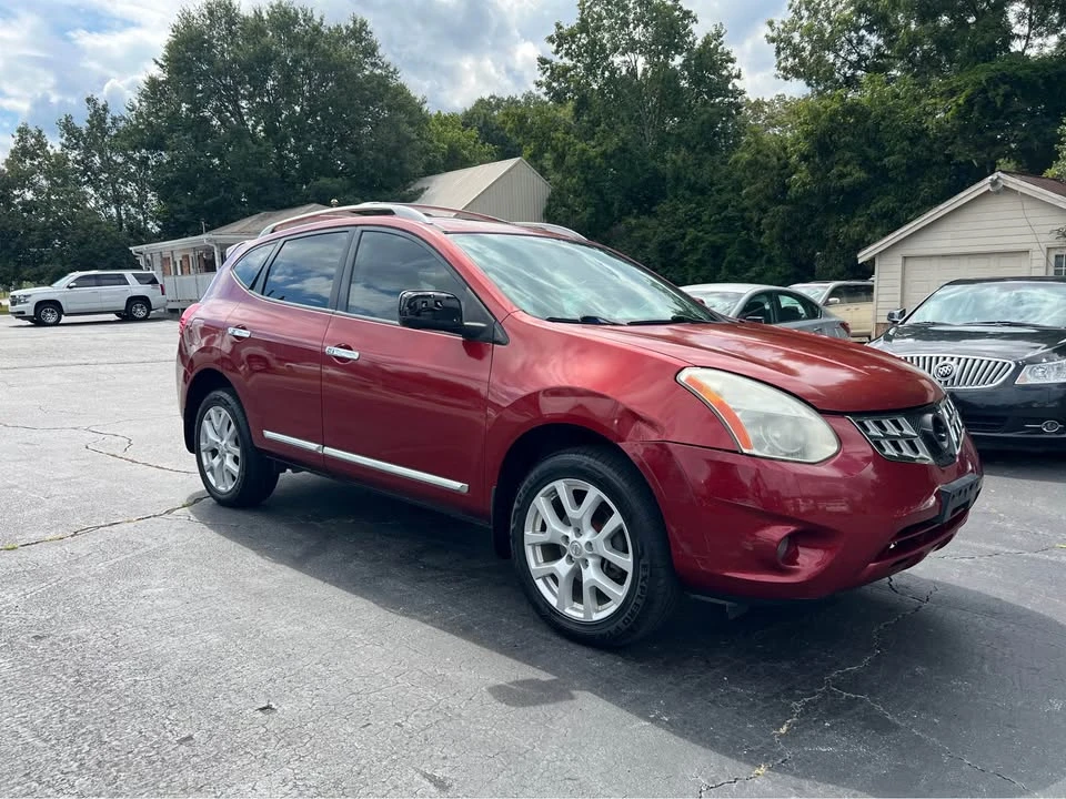 2013 Nissan Rogue - Image 2 of 15