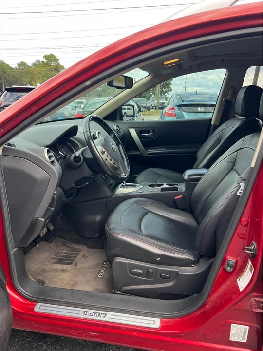 2013 Nissan Rogue - Image 10 of 15