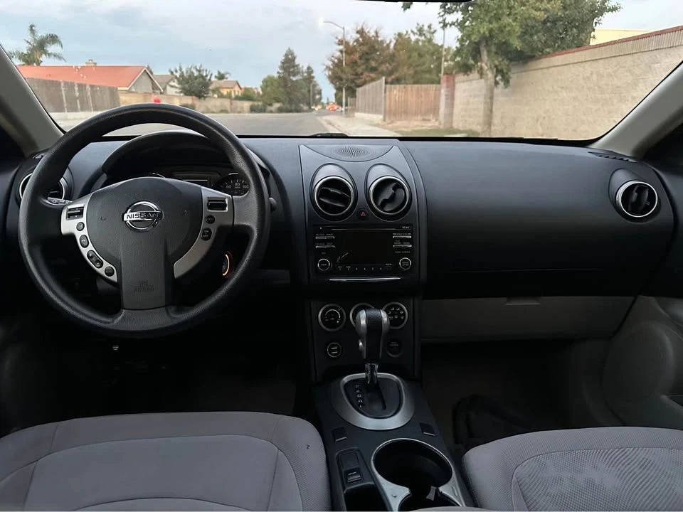 2013 Nissan Rogue - Image 7 of 11