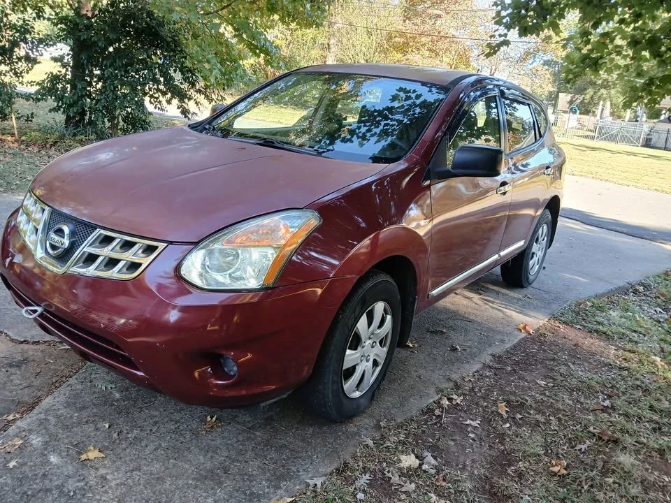 2013 Nissan Rogue - Image 2 of 12