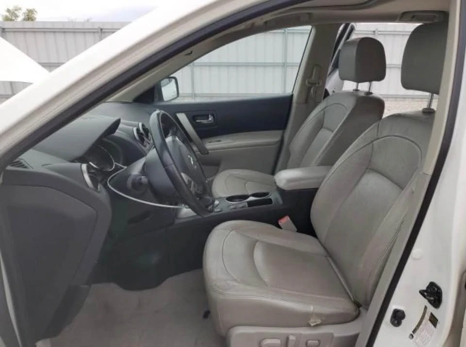 2013 Nissan Rogue - Image 4 of 7