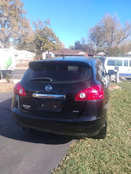 2013 Nissan Rogue - Image 2 of 4