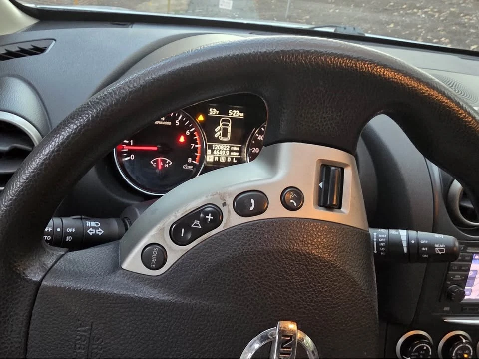 2013 Nissan Rogue - Image 7 of 11