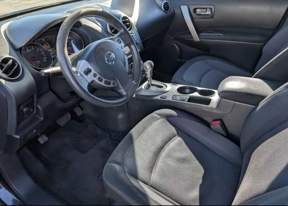 2013 Nissan Rogue - Image 6 of 7