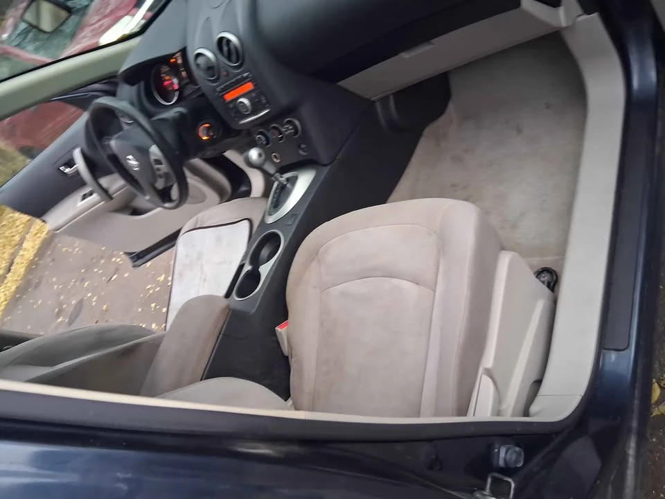2013 Nissan Rogue - Image 10 of 13