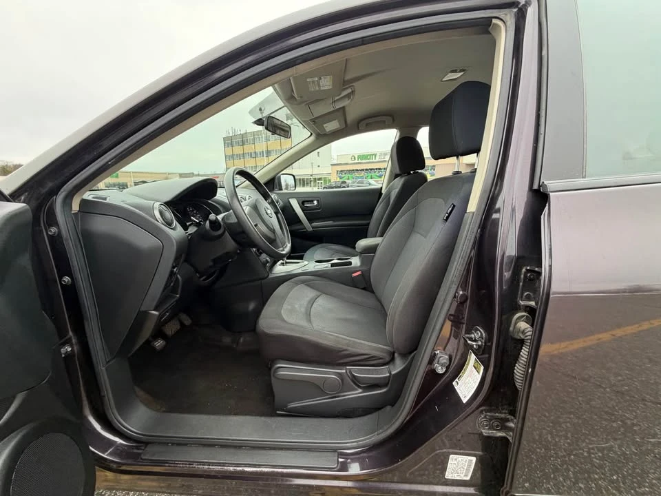 2013 Nissan Rogue - Image 9 of 19