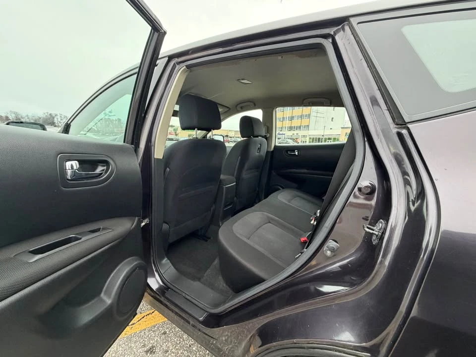 2013 Nissan Rogue - Image 11 of 19