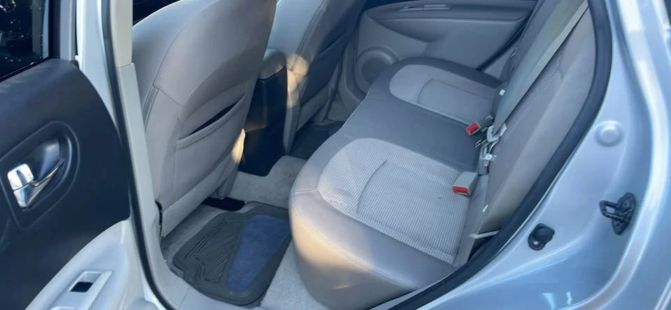 2013 Nissan Rogue - Image 10 of 15