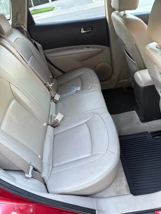 2013 Nissan Rogue - Image 4 of 4