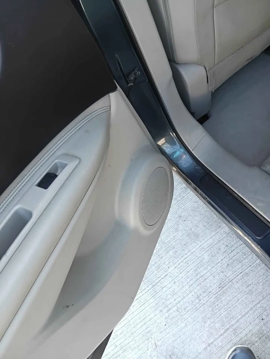 2013 Nissan Rogue - Image 8 of 19