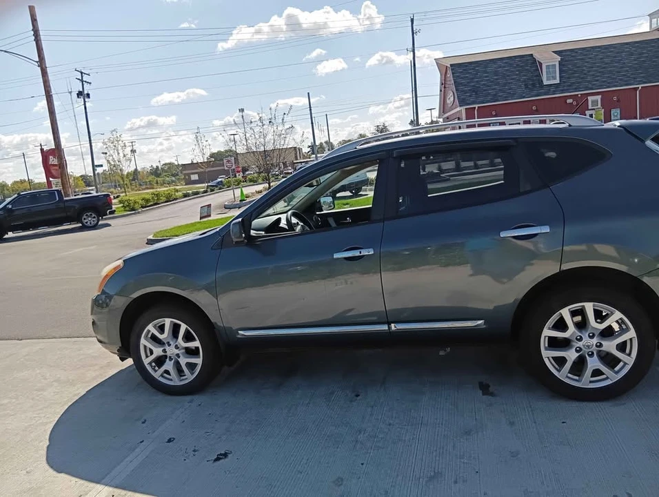 2013 Nissan Rogue - Image 4 of 19
