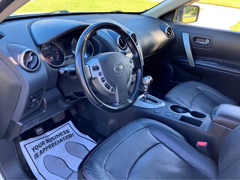 2013 Nissan Rogue - Image 11 of 16