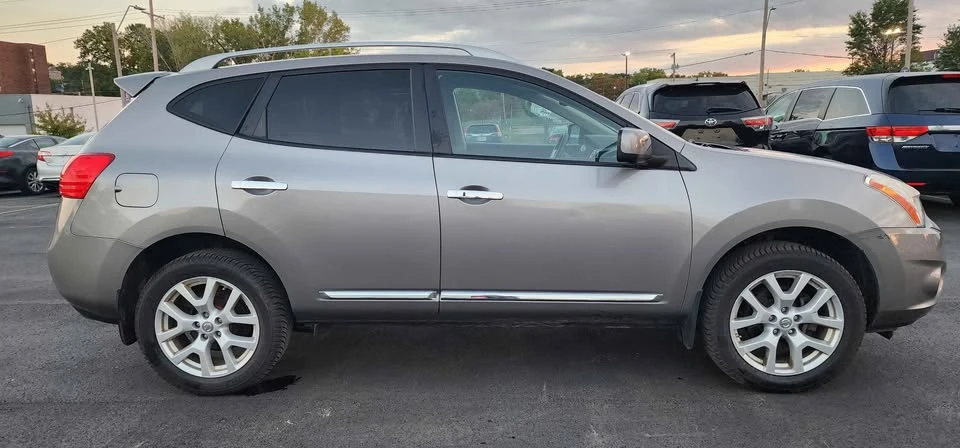 2013 Nissan Rogue - Image 8 of 19