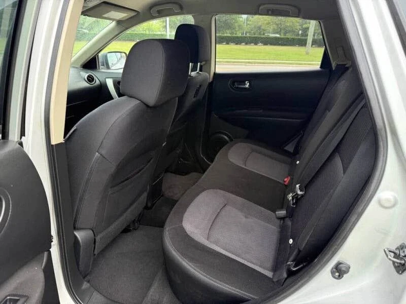 2013 Nissan Rogue - Image 18 of 20