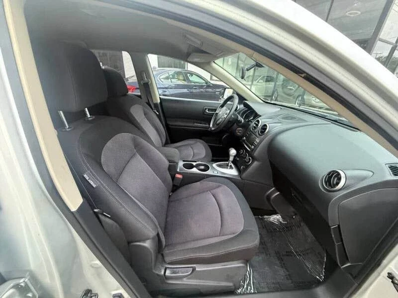 2013 Nissan Rogue - Image 16 of 20